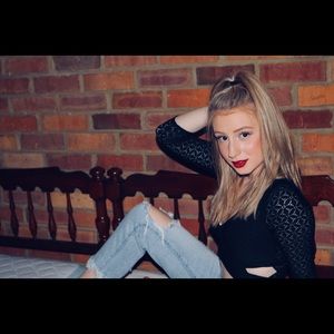 Meet your Posher, Abby